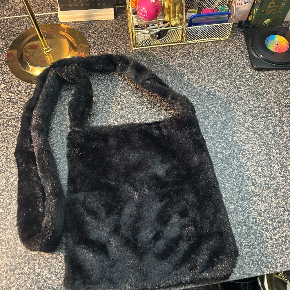 Elegant Black Faux Fur Shoulder Bag